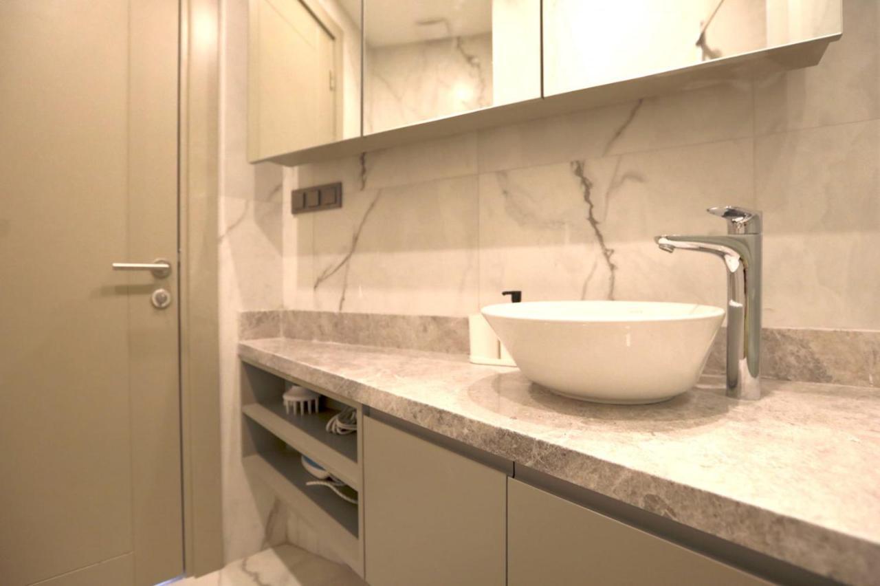 Excellent Flat W 360 Bosphorus View In Cihangir อิสตันบูล ภายนอก รูปภาพ